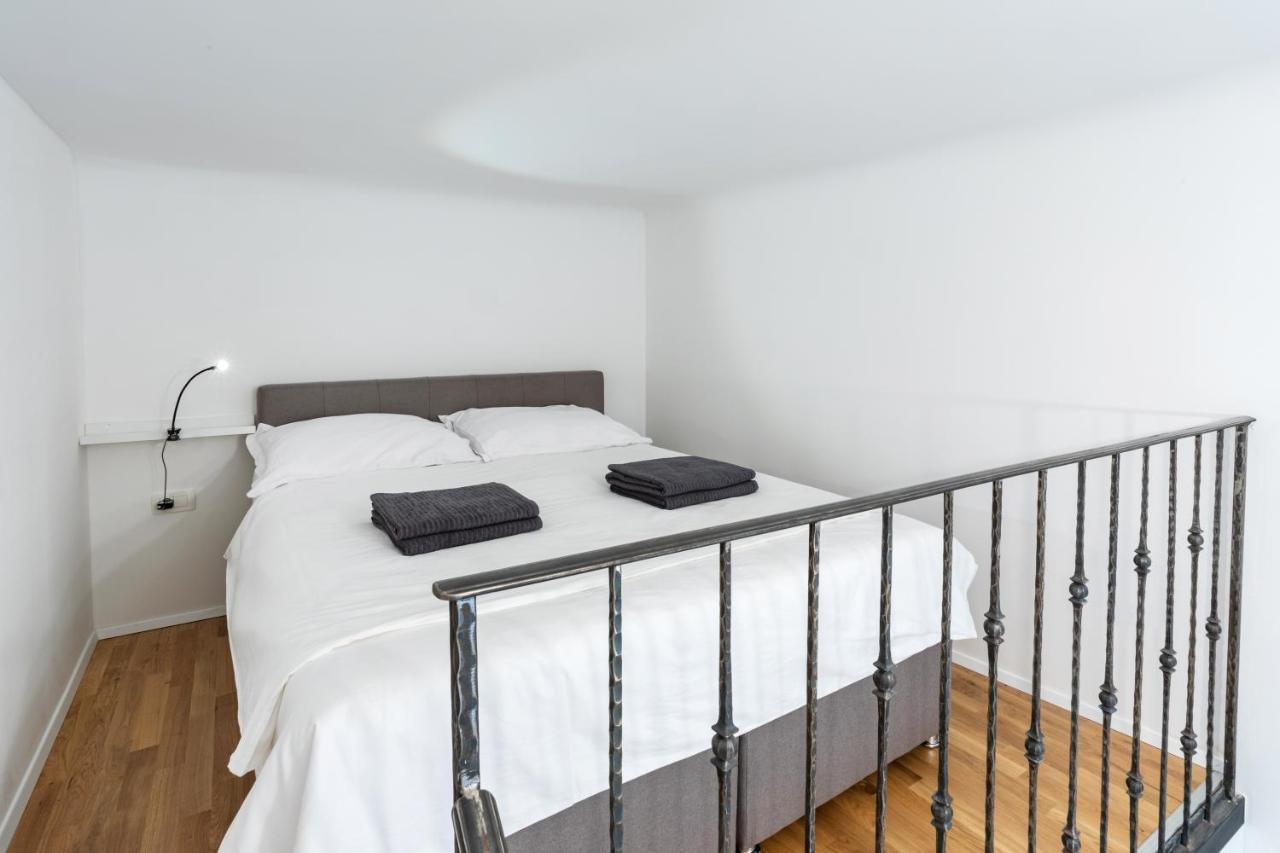 Rhino Apartment *